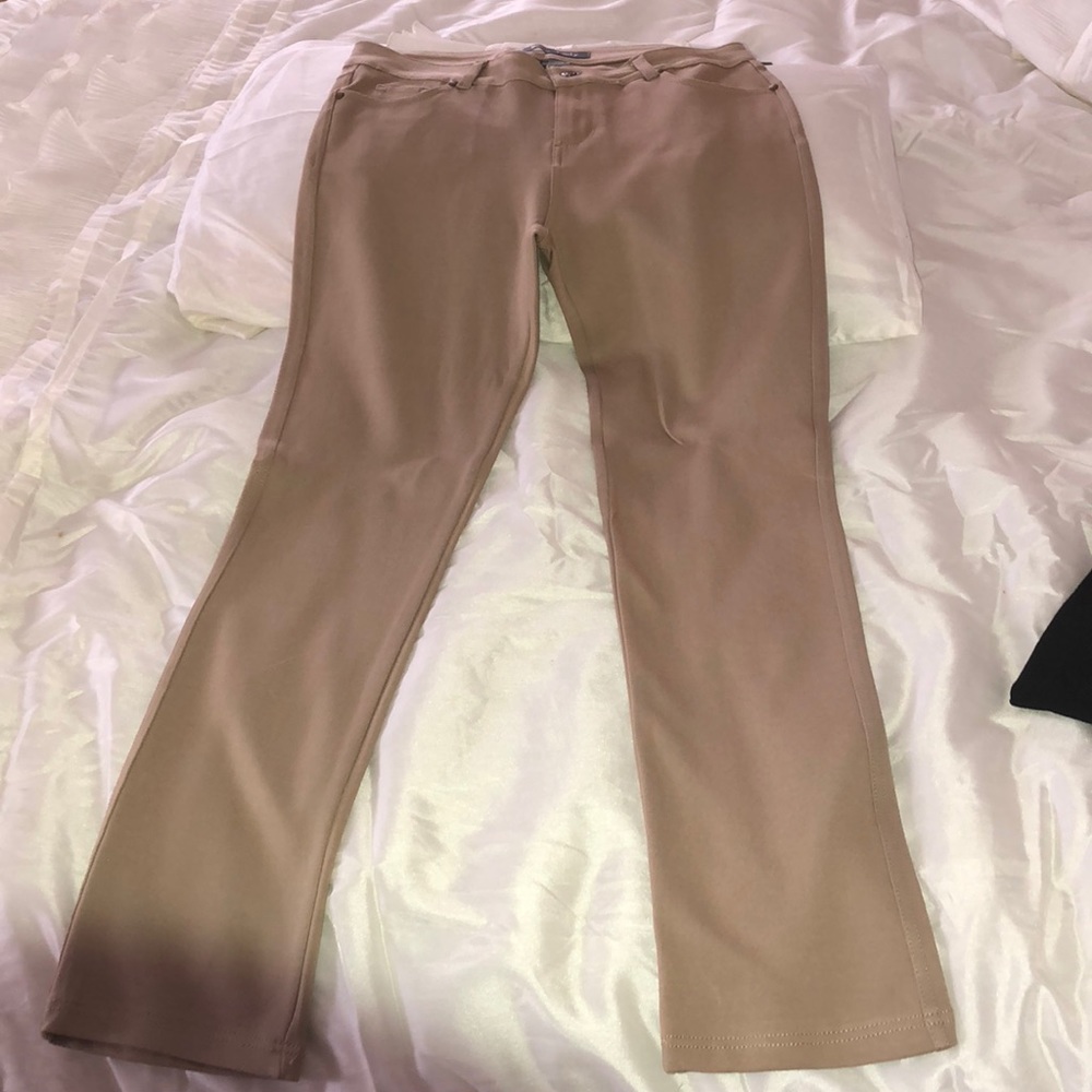 NWT Tan 5 pocket jeggings Leggings 1XL